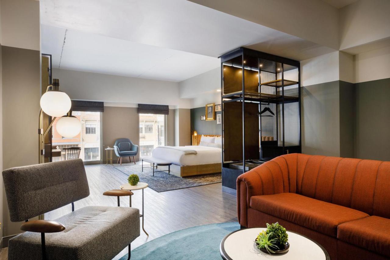 Cyrus Hotel, Topeka, A Tribute Portfolio Hotel Екстериор снимка