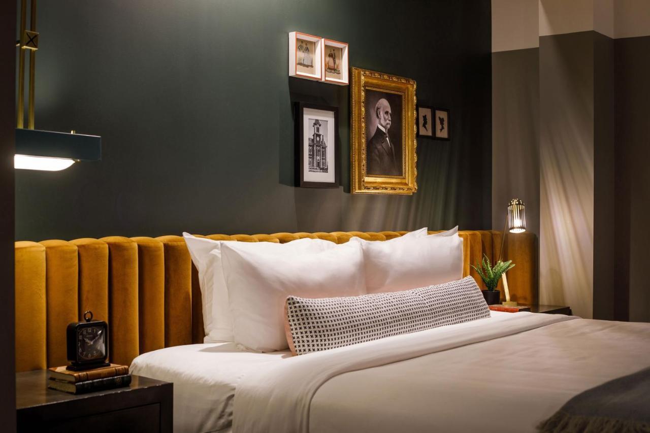 Cyrus Hotel, Topeka, A Tribute Portfolio Hotel Екстериор снимка