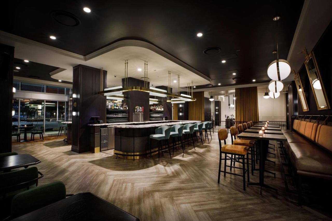Cyrus Hotel, Topeka, A Tribute Portfolio Hotel Екстериор снимка