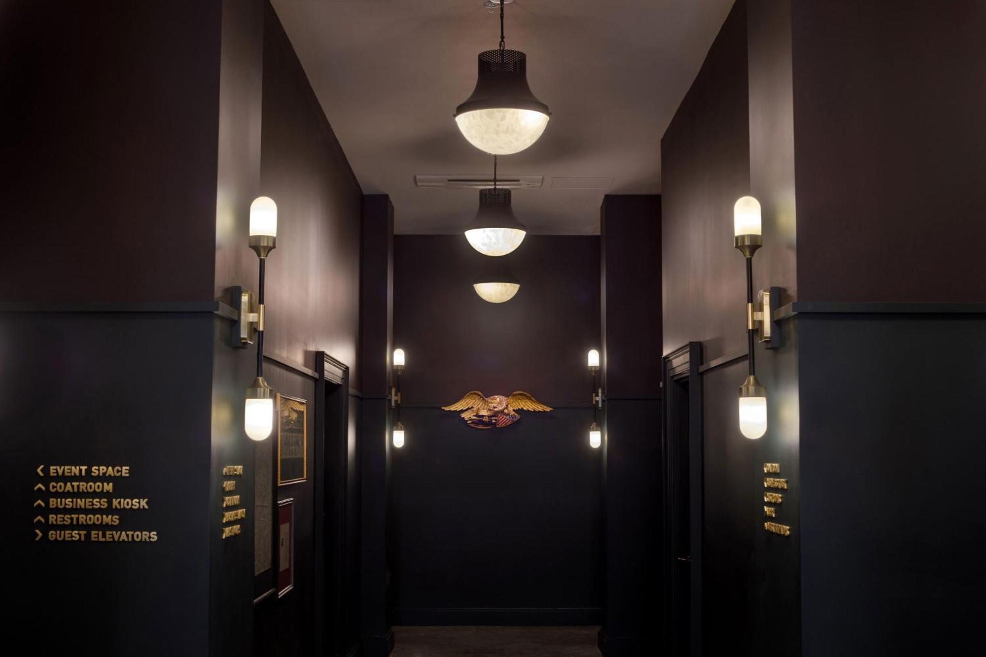 Cyrus Hotel, Topeka, A Tribute Portfolio Hotel Екстериор снимка