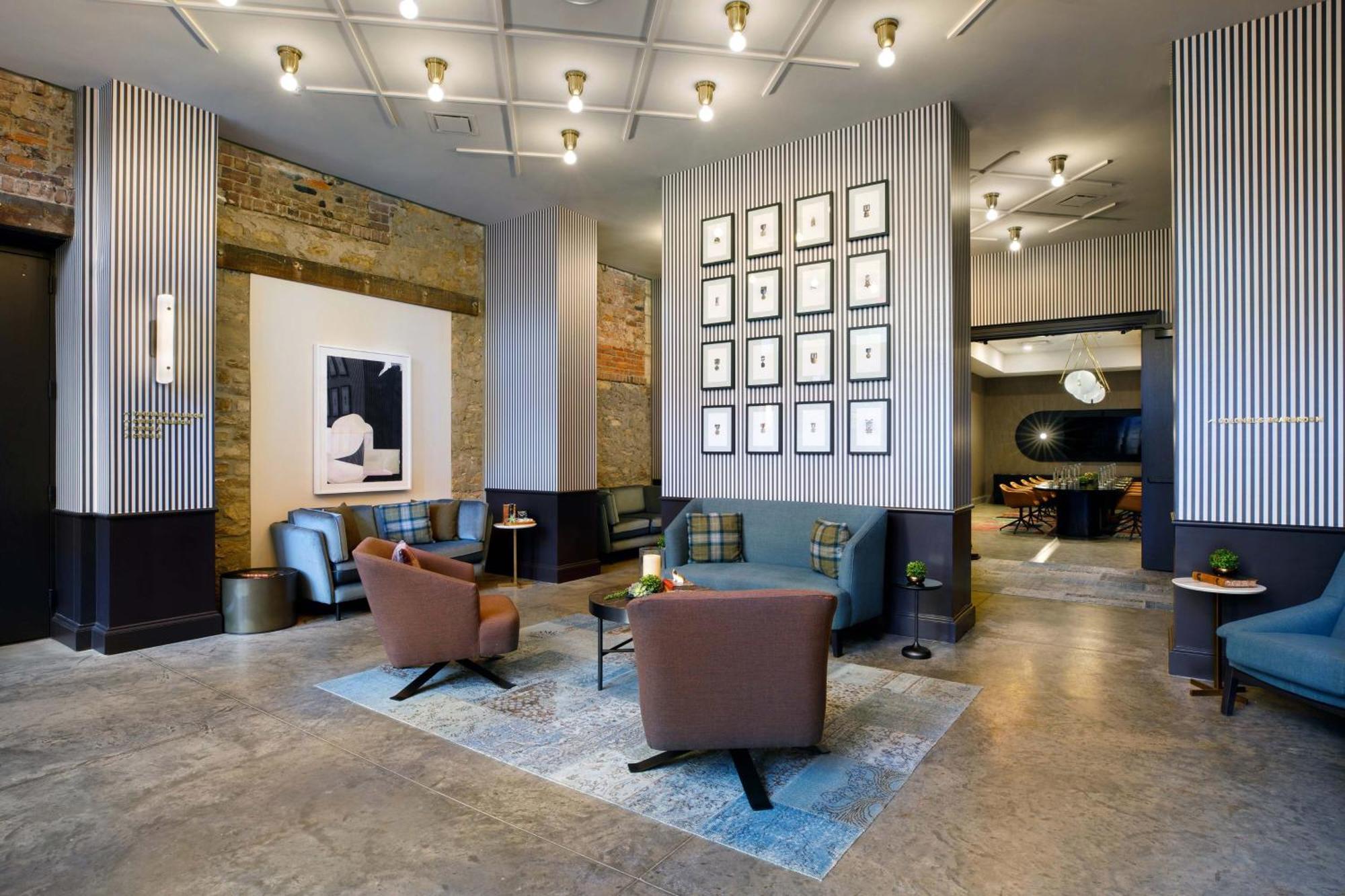 Cyrus Hotel, Topeka, A Tribute Portfolio Hotel Екстериор снимка
